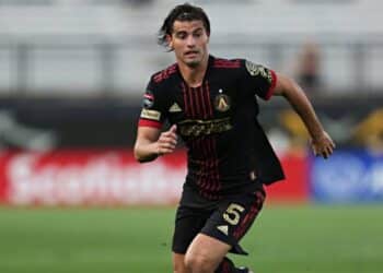 Santiago Sosa: Duda para el Clásico entre Boca y Racing